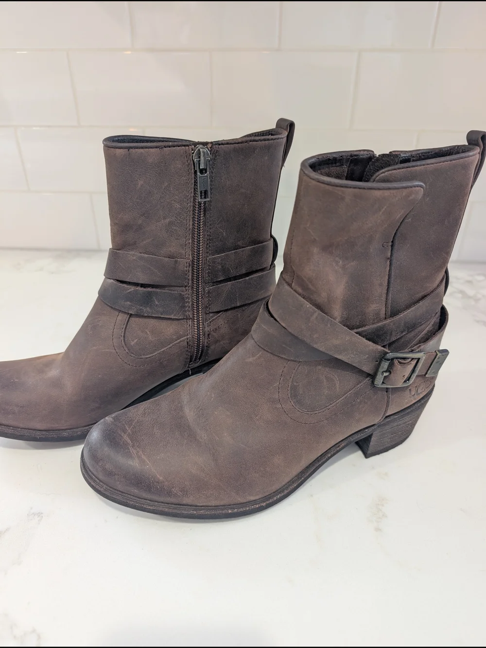 Boho Moto Biker Western UGG Brown Distressed Leather Buckle Strap Heeled 5.5